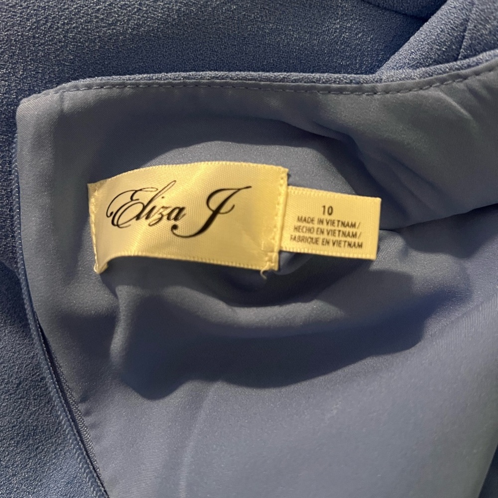 Eliza J Seamed Long Sleeve Dress (Brand New) - Picture 2 of 5